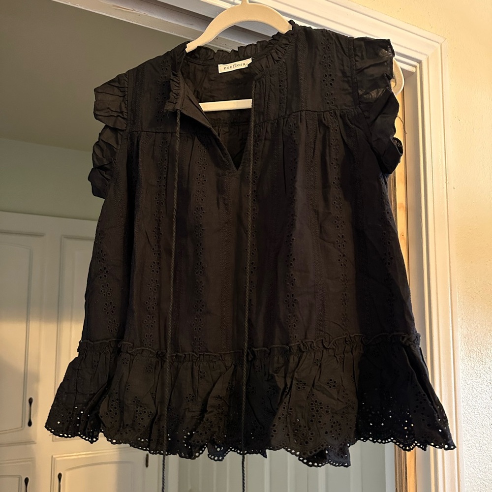 Neuflora Black Eyelet Ruffle Top Size M